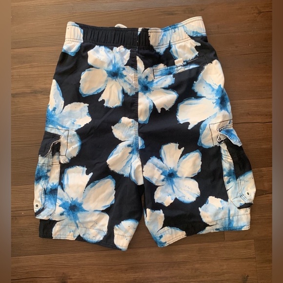Abercrombie & Fitch Swim Trunks Cargo Style Like New Condition - Picture 3 of 3